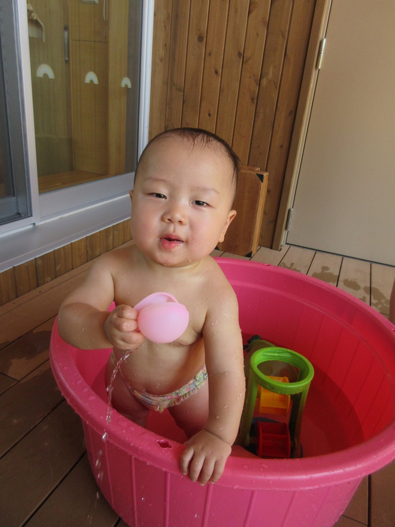 2回目の水遊び❕お水に慣れて沢山遊べたよ😉