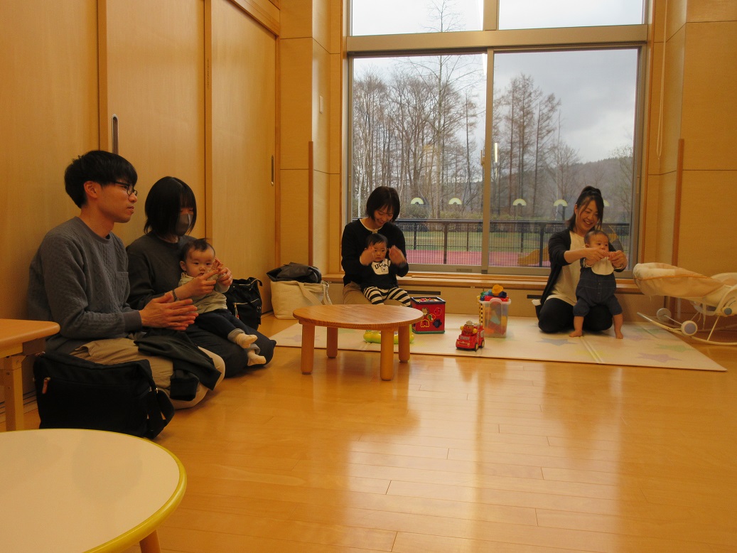 2026年4月22日　今年度第一回目のにじいろサークルは保健師さんによる育児講話でした